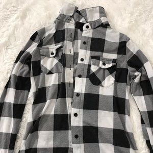 🍍3 FOR $30🍍black and white flannel